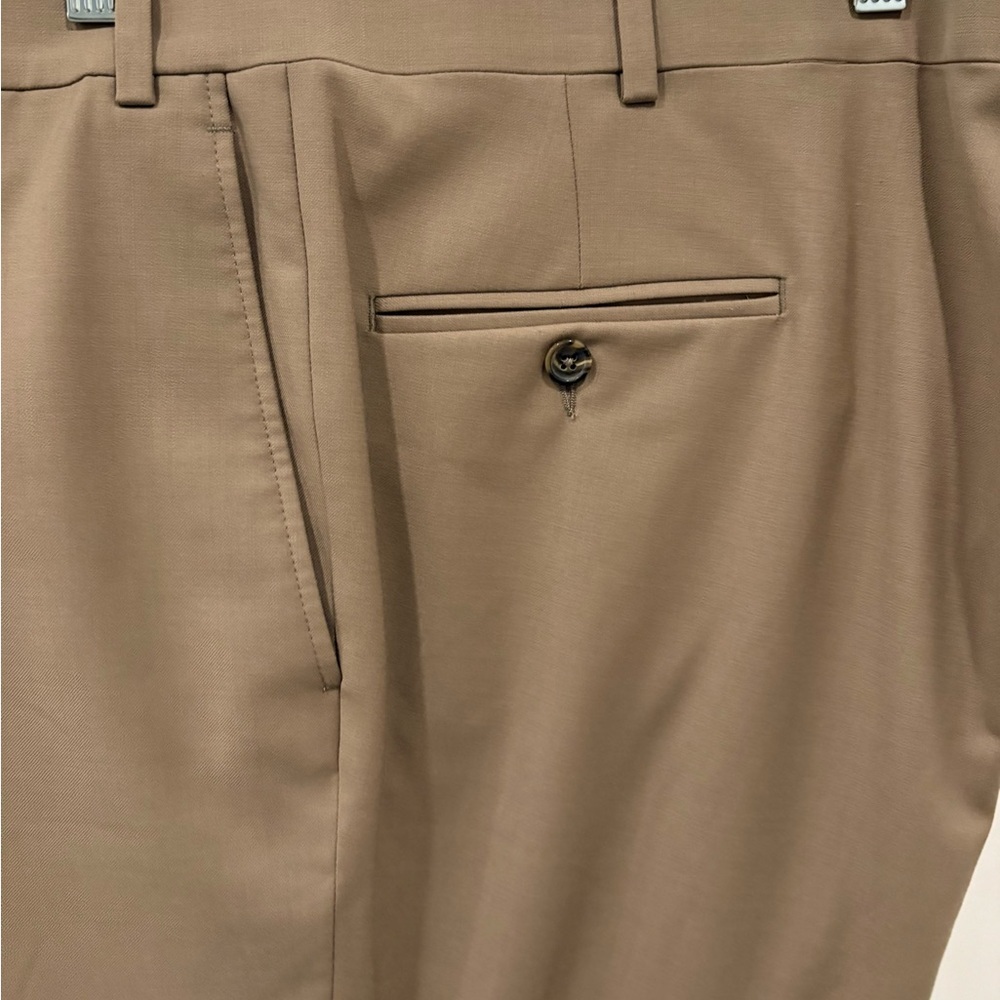 Jack Victor Riviera Dress Pants
Mens 46 Wool Blend Khaki Cuffed Flex Technology - Picture 3 of 6